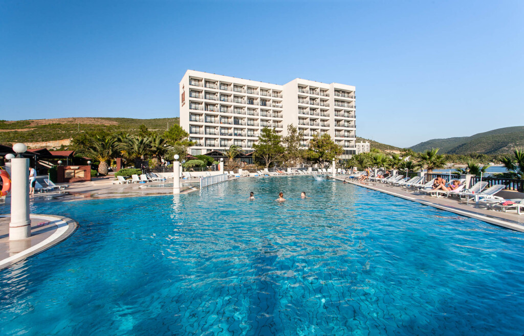 Tusan Beach Resort Hotel  5*