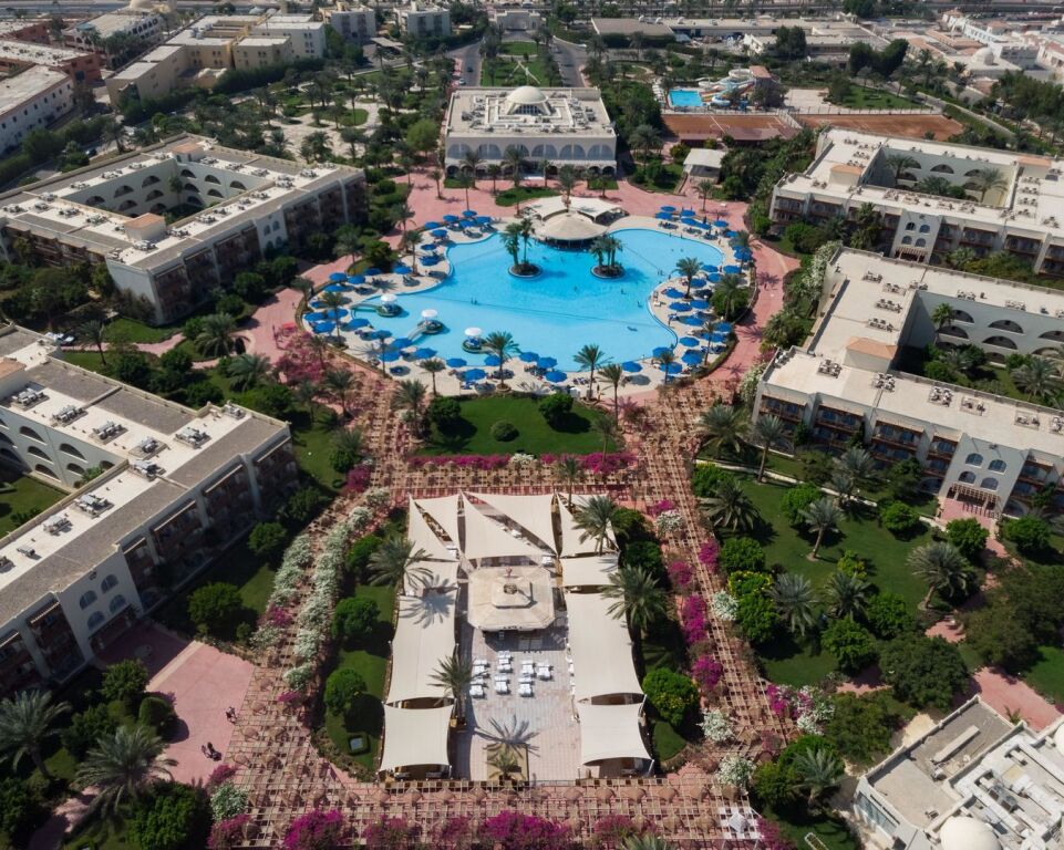 Desert Rose Resort  5*
