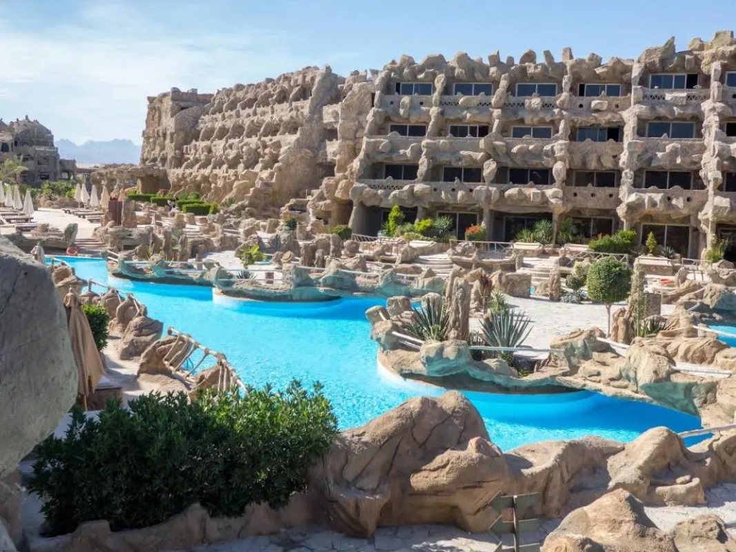 Caves Beach Resort Hurghada 4*