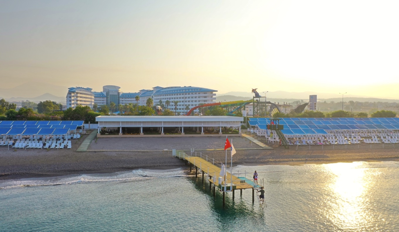 Crystal Admiral Resort 5*